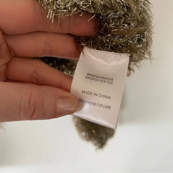 Citylux Collection Sparkly Gold Tinsel Pullover Sweater - Picture 5 of 16